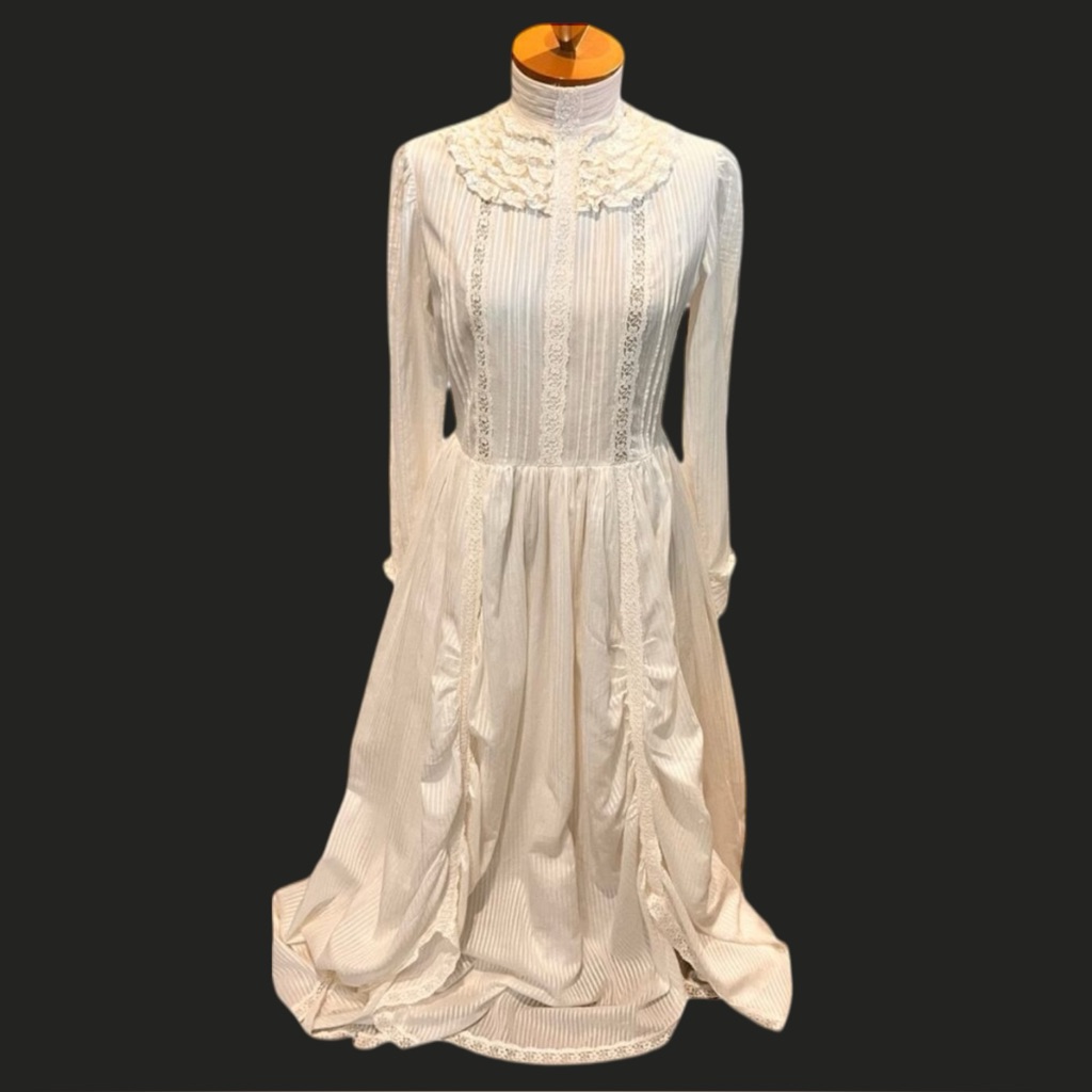 Vintage 1970s Laura Ashley White Womens Dress Edwardian Prairie Ruffled Size 14